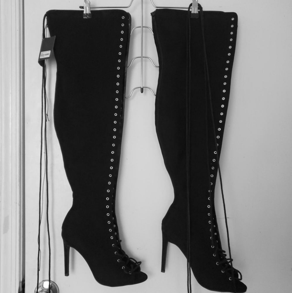 Thigh boots